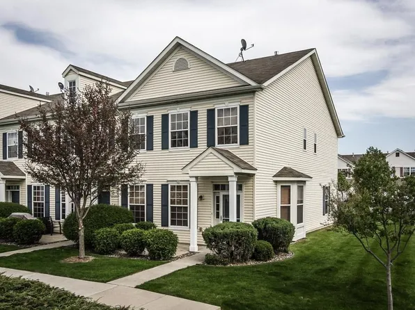 681 Cobblestone Way, Shakopee, MN 55379