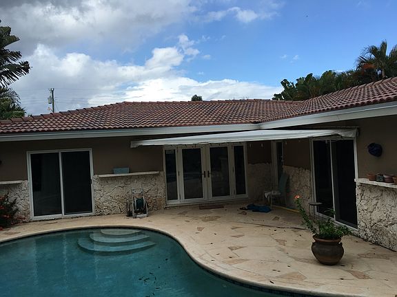 A new tile roof / large pool