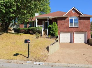 1701 Ridgemere Ct, Hermitage, TN 37076