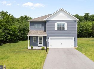 259 Headwaters Dr, Falling Waters, WV 25419