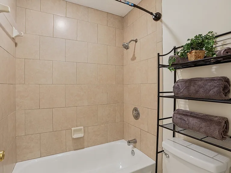 2429 Kennedy Ct — Photo 25