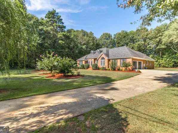 903 Lakeview Dr, Montezuma, GA 31063