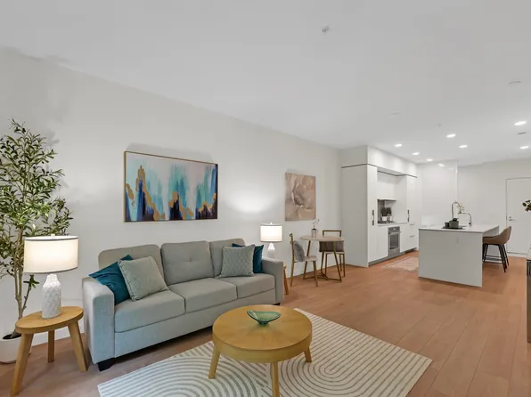 1500 Scott Cres #320, Squamish, BC V8B 1G4
