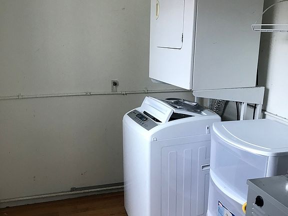 3rd image of 510 S Claremont Ave #2