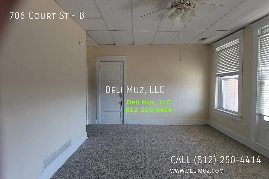 Super Nice 3 bd, 1.5 bath Downtown one block east of the YMCA and the METS station — Photo 2