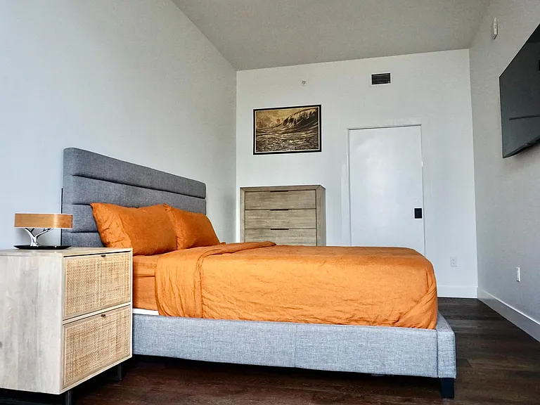 70 Rainey St #2009 — Photo 17