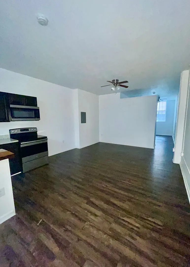 11 E. Saratoga LLC — Photo 4