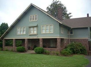 709 College St, Bedford, VA 24523