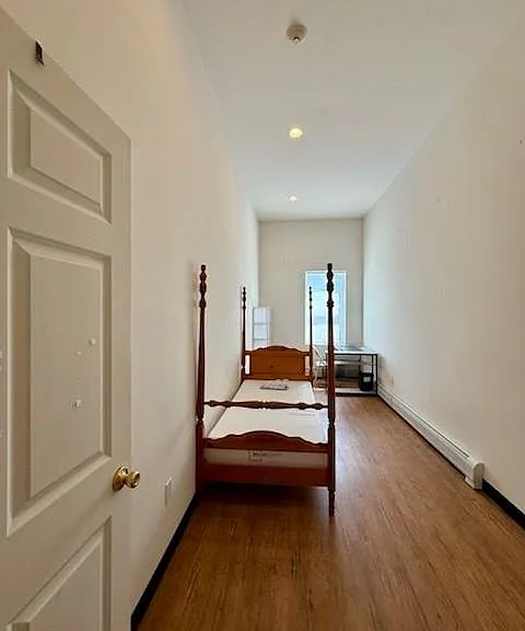 33 W Market St #2A — Photo 4