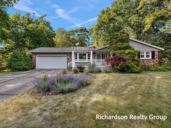 1630 Lee Ave, Muskegon, MI 49444