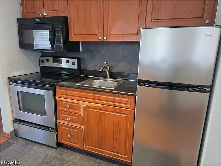 8162 Country Rd #205 — Photo 5