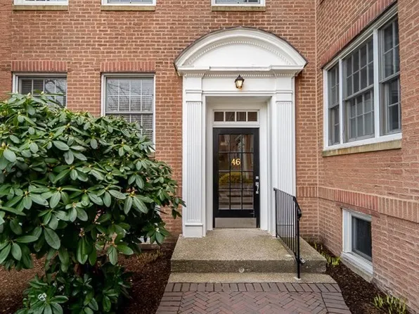46 Browne St APT 1, Brookline, MA 02446