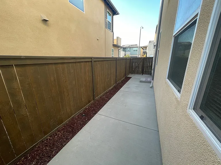 2398 Calle Grandon — Photo 7