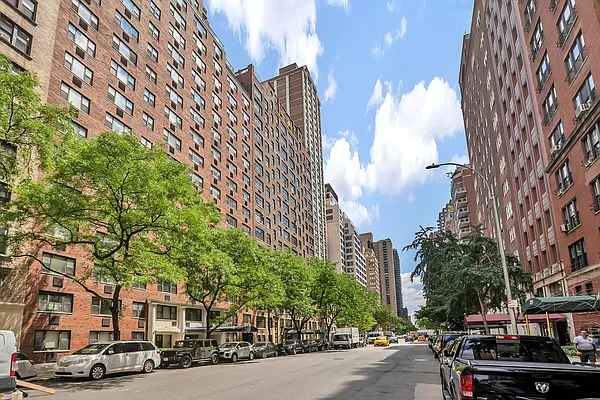 Rented by Corcoran | media 8