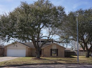 1015 Stevenwood Ln, Alvin, TX 77511