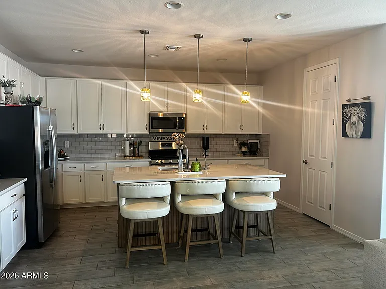 21668 N Belt Dr — Photo 4