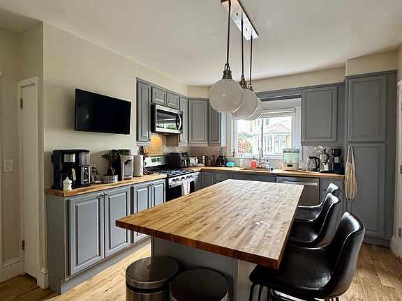 3rd image of 303 Highland Ave #1