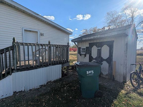 4th image of 614 Minerva St