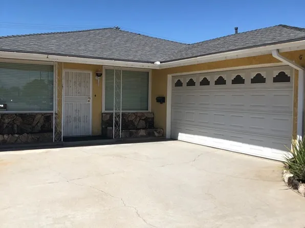 8322 Mango Ave, Fontana, CA