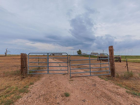 3rd image of 1355 County Road 1