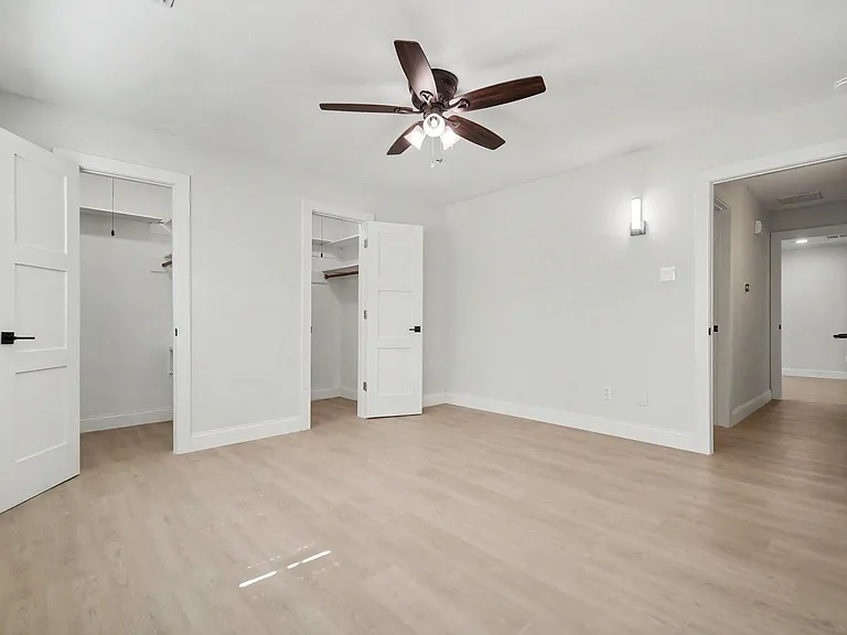 9323 Meadowbriar Ln — Photo 22