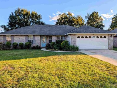 829 Horsemens Path, Cantonment, FL, 32533
