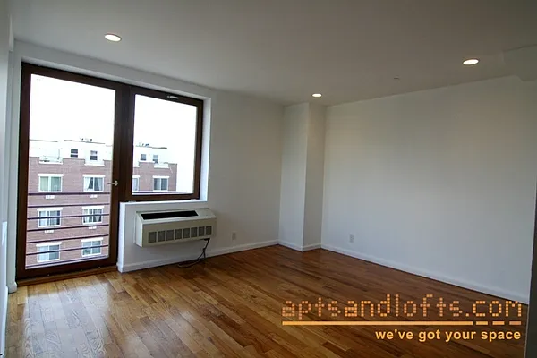 Rented by aptsandlofts.com | media 15