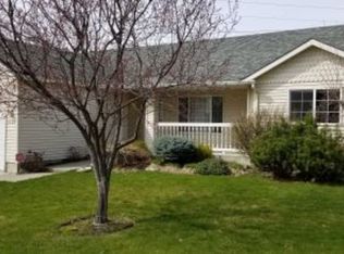 8307 E Bull Pine Ln, Spokane, WA 99217