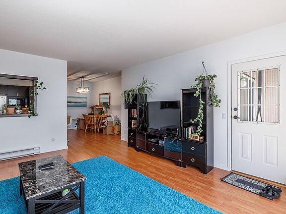 5th image of 985 Klo Rd #214