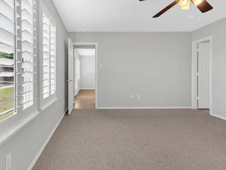 16329 Severn Ln — Photo 20