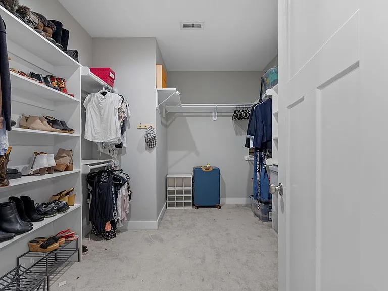 24 Kilbride Dr — Photo 8