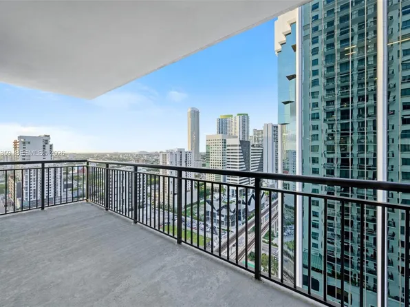 999 SW 1st Ave, Miami, FL