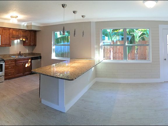 NEW KITCHEN & ISLAND BARTOP