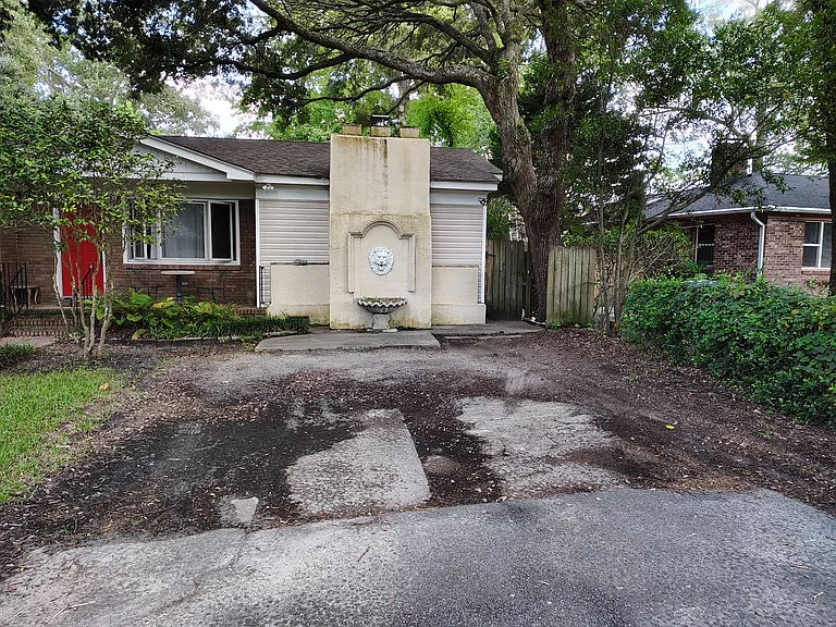 1851 Kittridge Dr — Photo 1