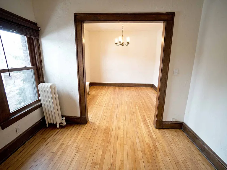 225 Place Apartments — Photo 7