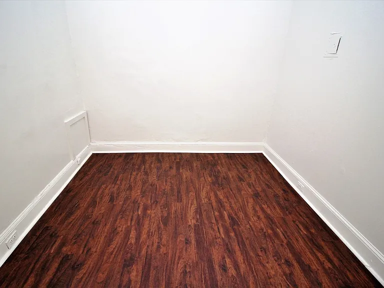937 N. Calvert St — Photo 6