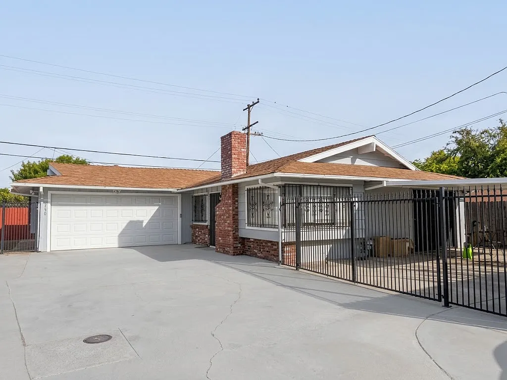 3 bed, 1247 sqft, $3,500 — Photo 2
