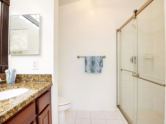 3rd image of 6420 Park Lake Cir #6420