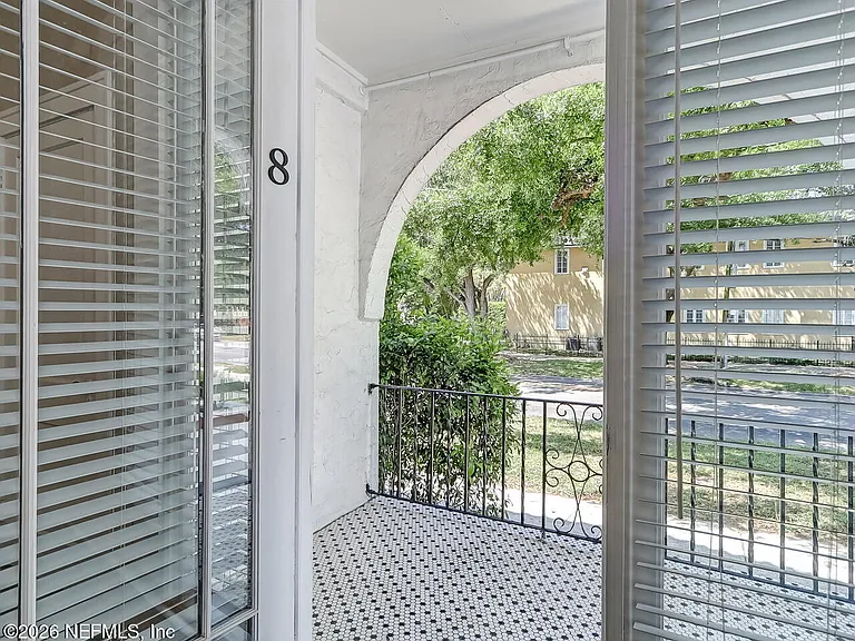 1009 Stockton St #8 — Photo 12