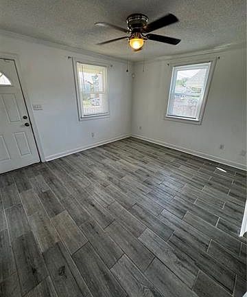 4th image of 213 Warrington Dr