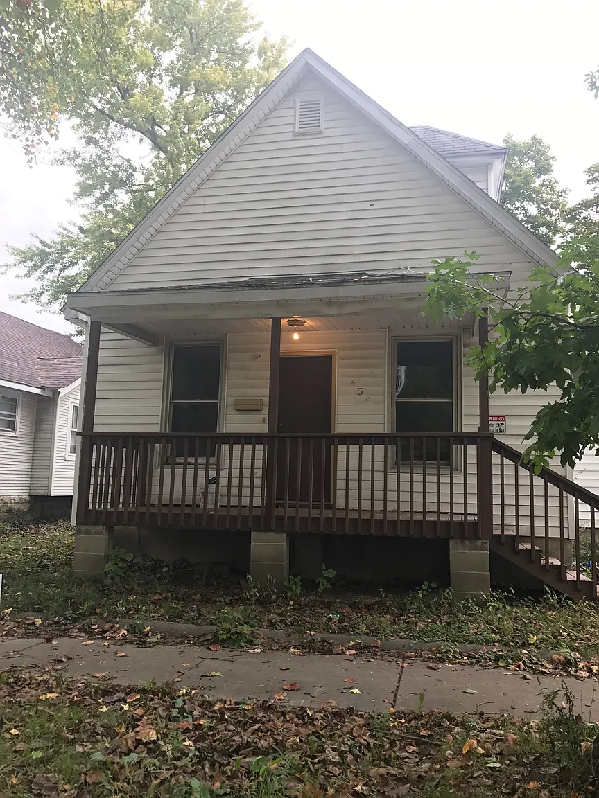 450 W Center St photo 1