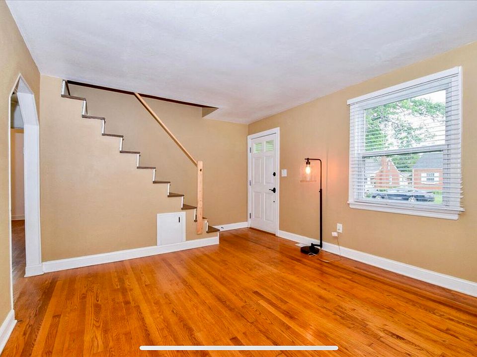 1st image of 315 Wentworth Ave NE