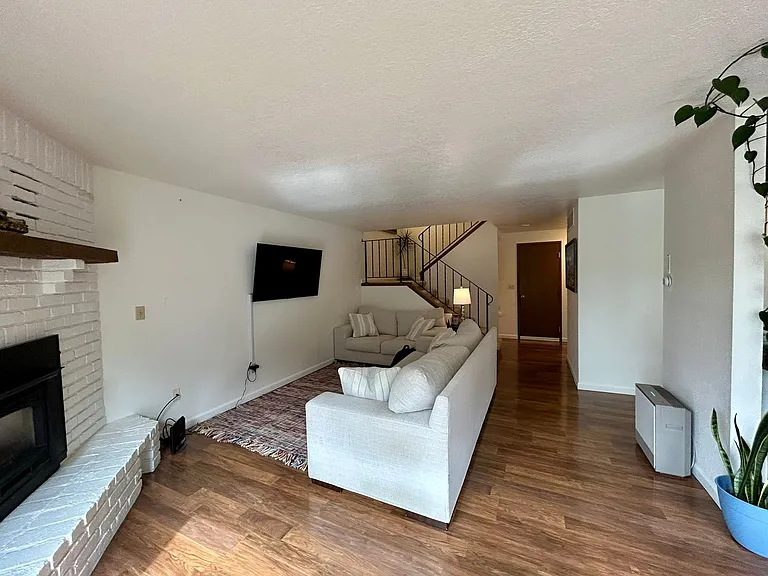 3500 Ridgemont Way #3 — Photo 8