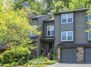 35D Chicopee Dr, Princeton, NJ 08540