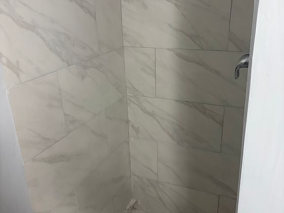4th image of 113 Robinson St #1B