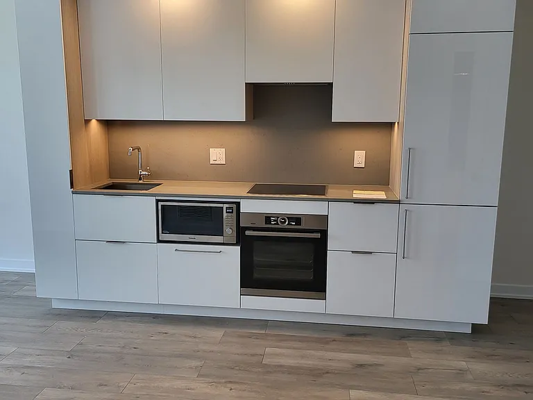 28 Freeland St #4706 — Photo 1