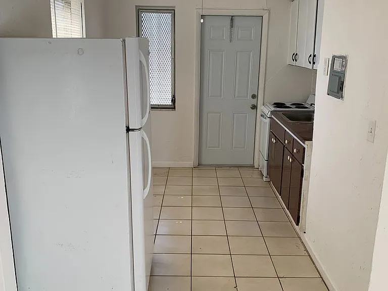 1874 NW Flagler Ter — Photo 11