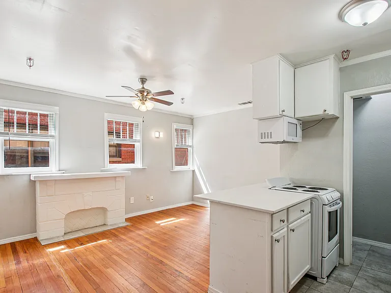 828 East Dr #3 — Photo 7