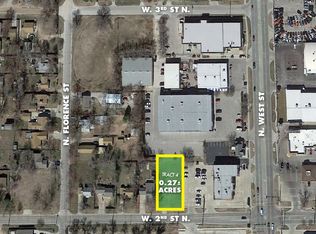 4142 W 2nd St N, Wichita, KS 67212