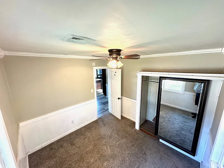 Sheridan Dr — Photo 9